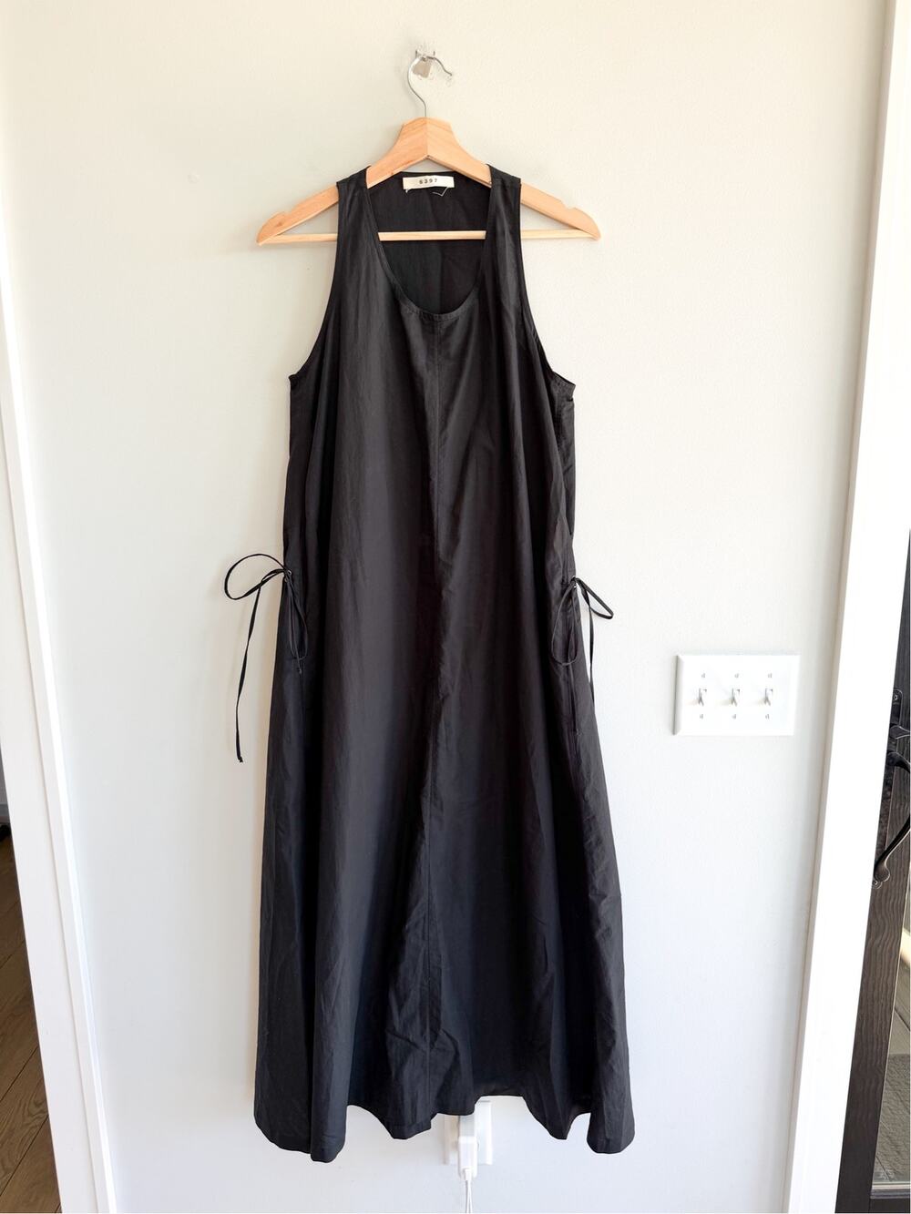 6397 Sleeveless Scoop Neck Drawcord Waist Maxi Dress Black L